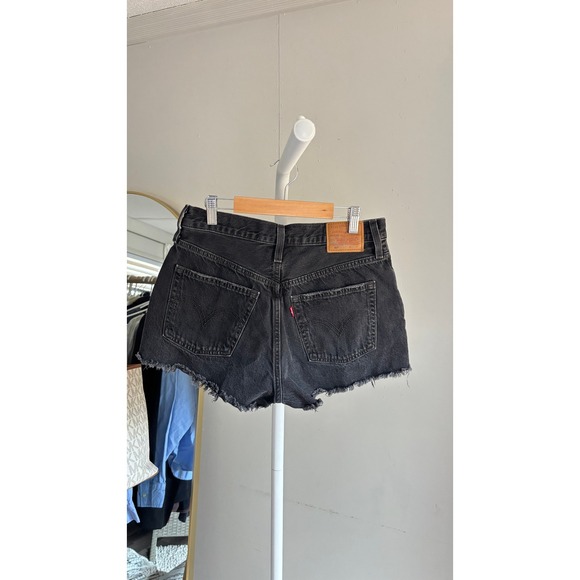 Levi's 501 Ultra High Rise Shorts Womens Black Excellent Raw Hem Denim Shorts - Picture 5 of 8
